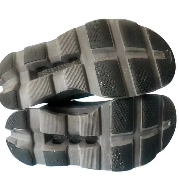 Sold On Cloud Monster Sneakers Womens 9.5 Black Running trainers Sporty - Picture 8 of 14